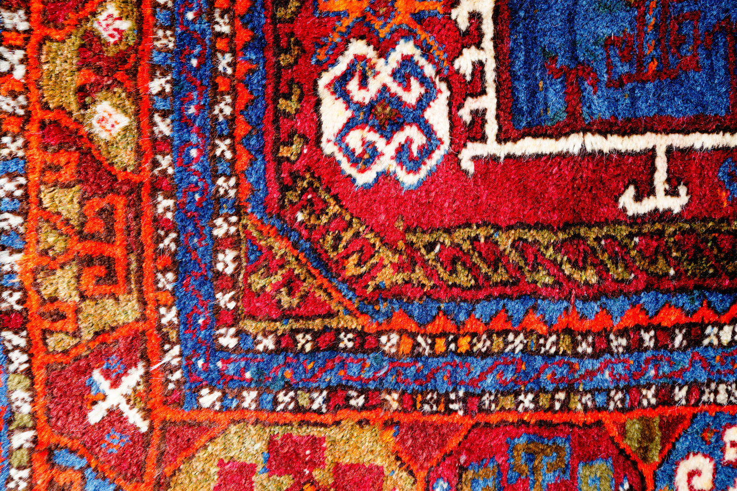 Anatolian Hand Woven Nomadic Cihanbeyli Rug