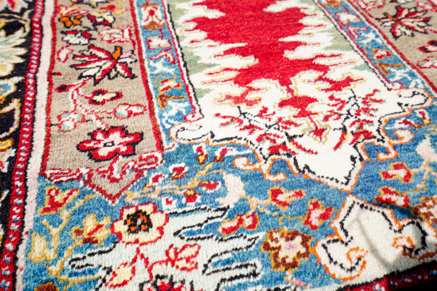 Anatolian Hand Woven Nomadic Kirsehir Rug