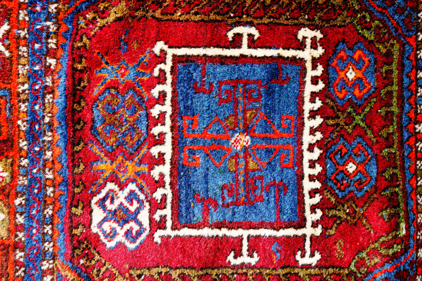 Anatolian Hand Woven Nomadic Cihanbeyli Rug