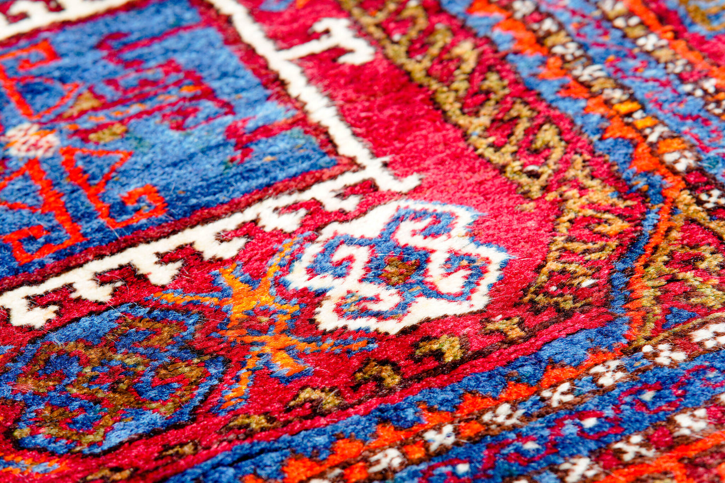 Anatolian Hand Woven Nomadic Cihanbeyli Rug